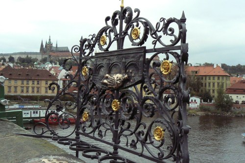 Make_a_wish_on_the_charles_bridge